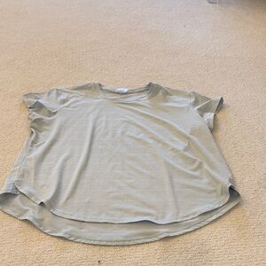 CALIA by Carrie Underwood Light Gray Short Sleeve Tee